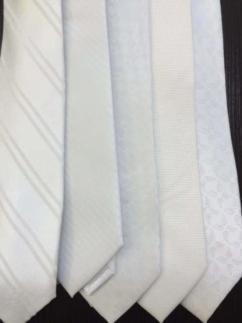誰も教えてくれない 結婚式のネクタイをオシャレに見せる方法 ショップブログ 礼服 喪服レンタルの相羽
