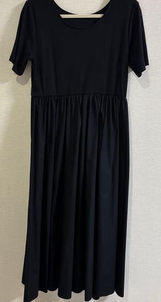 GU　黒のワンピース