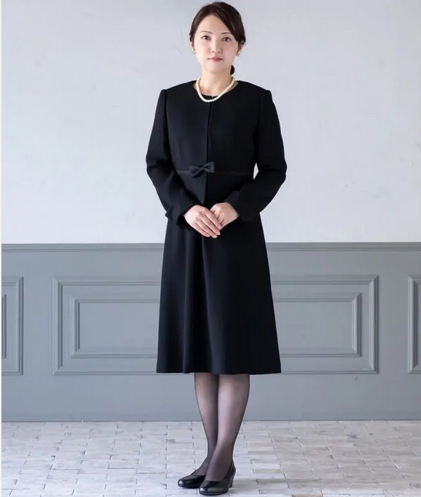 相羽のレディース喪服　ノーカラースタイルスタイル(リボン付き)